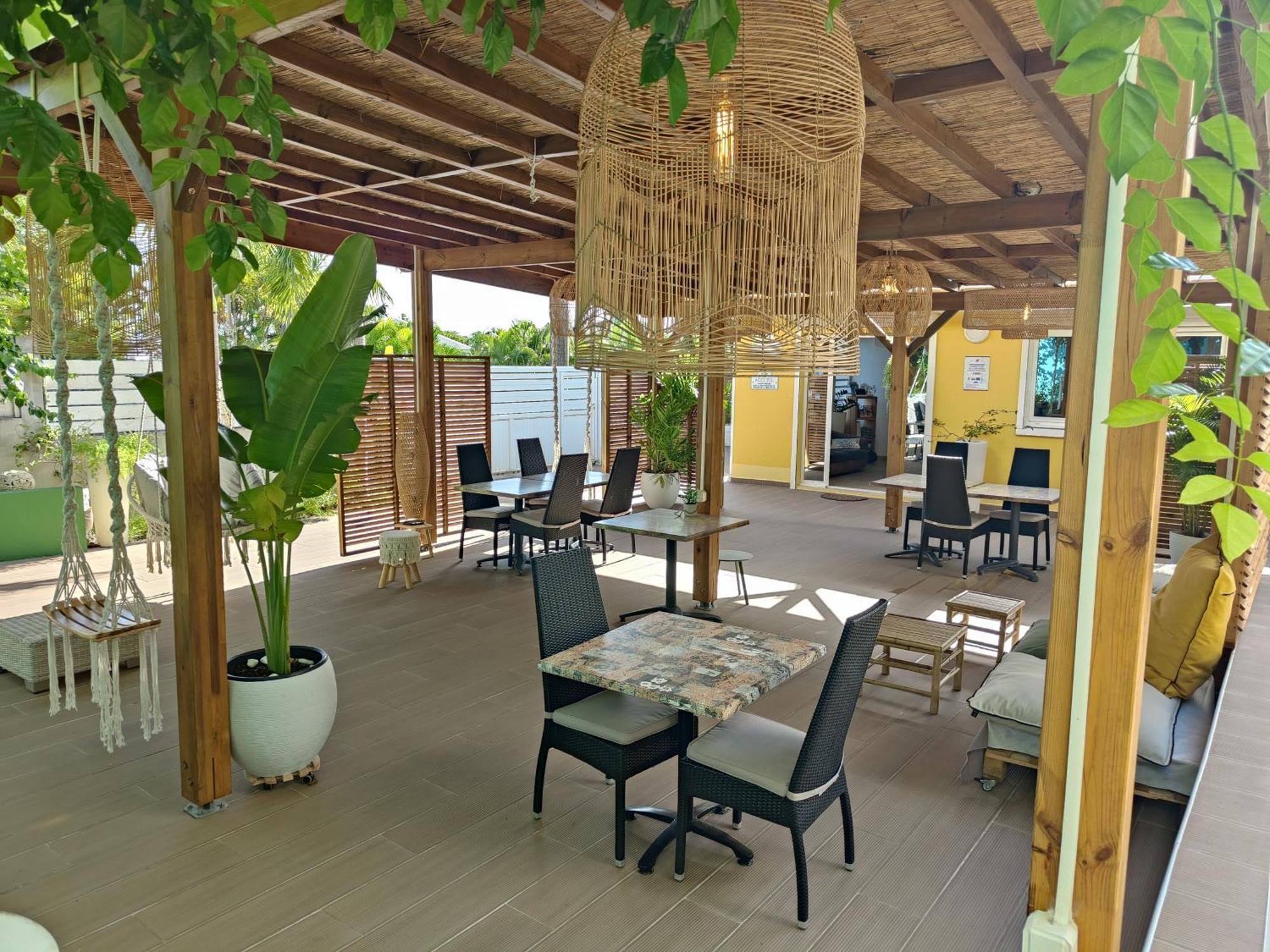Majesty Palm Hotel Saint-Francois  Extérieur photo